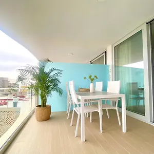 https://precioso-apartamento-playa-de-carvajal-fuengirola.1costadelsol.com